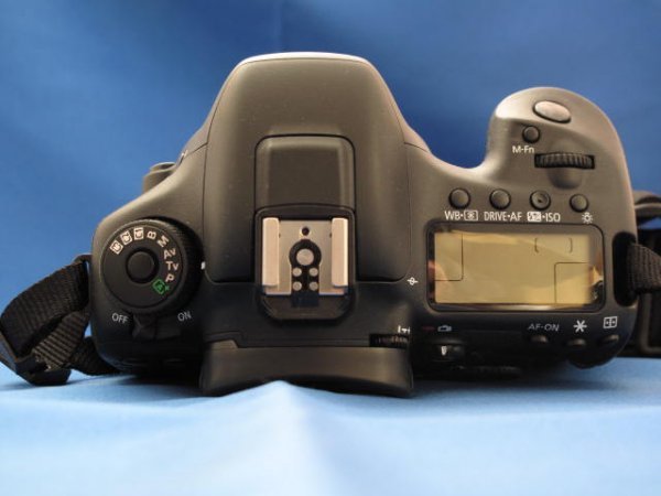 Canon】キヤノン EOS 7DマークⅡ ボディ 予備バッテリー3個・他社