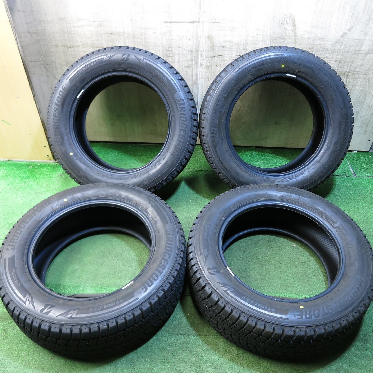 バリ山　185/60Ｒ15　ダンロップ　スタッドレス　送料無料（１部地域除く） バリ山 DUNLOP ダンロップ WM01 185/65R14 スタッドレス タイヤ 2018年