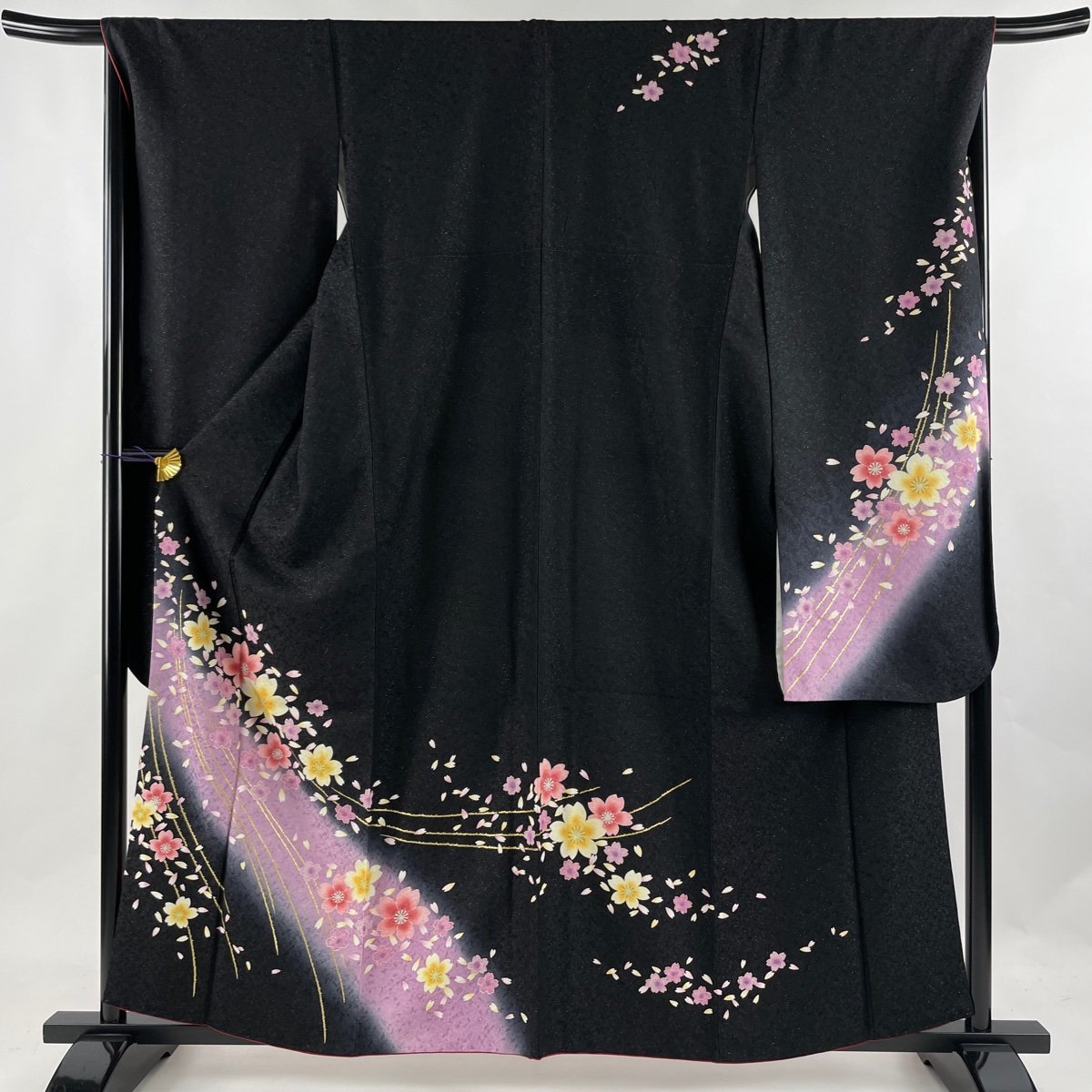 連休セール！振袖フルセット　身丈159cm、裄丈65cm 振袖 身丈159cm 裄丈67.5cm L 袷 やまと 桜 桜の花びら 銀通し 金彩 黒