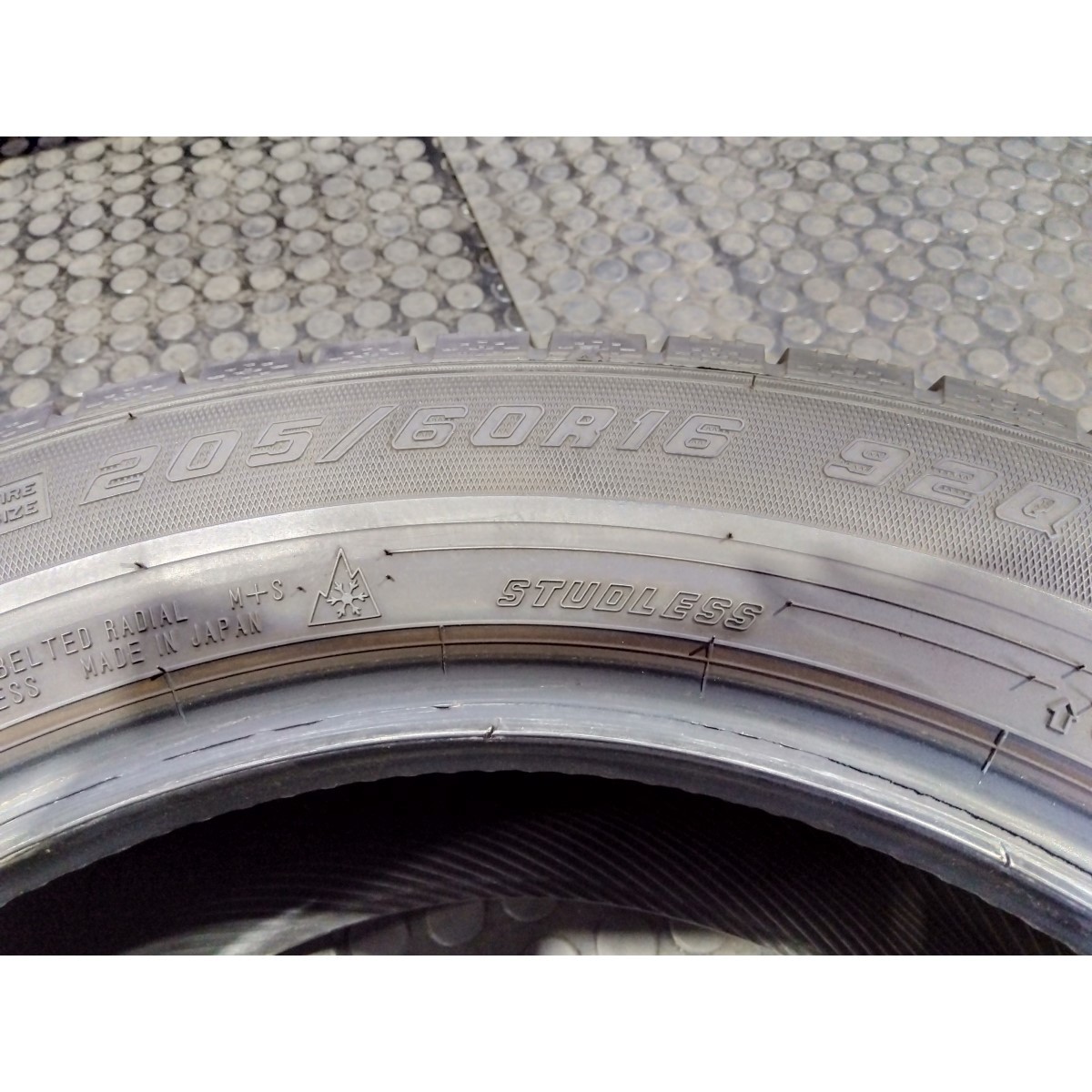 グッドイヤー ICE NAVI 7 205/60R16 4本◇2021年製9~9.5分山 