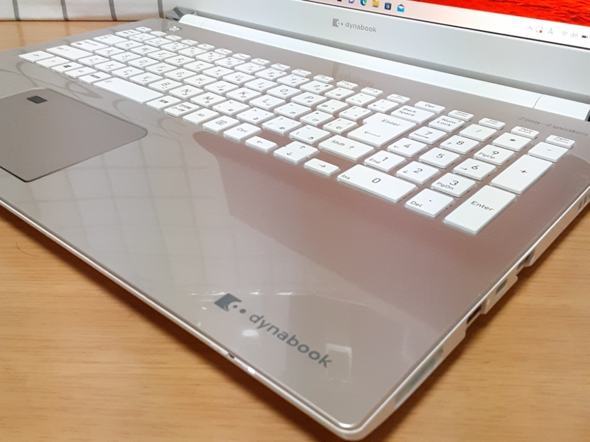 新SSD/1TB 15.6型フルHD/IPSディスプレイ 第8世代/Core i7-8550U メモリ/