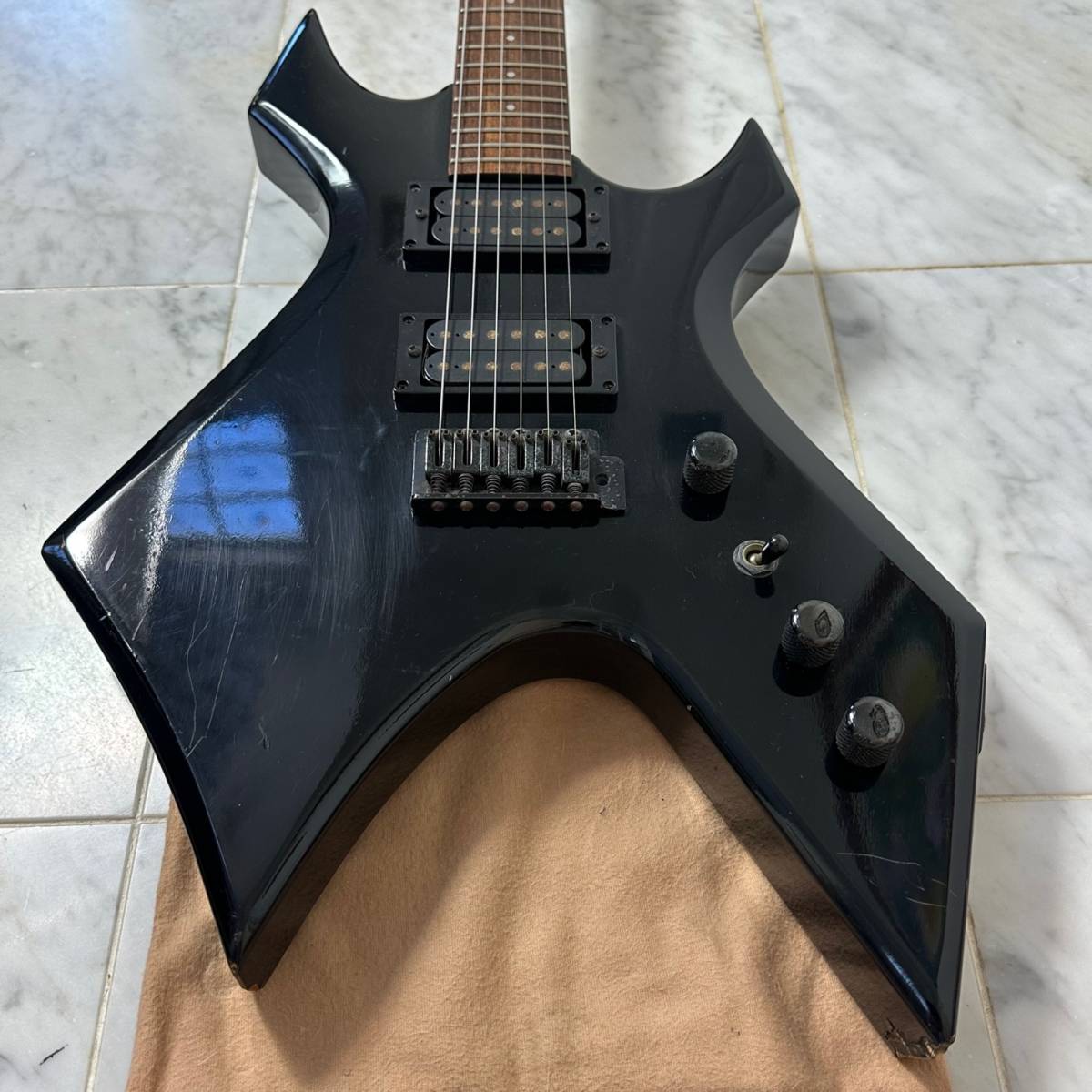 サミック Yahoo!オークション Samick ワーロックタイプ エレキ