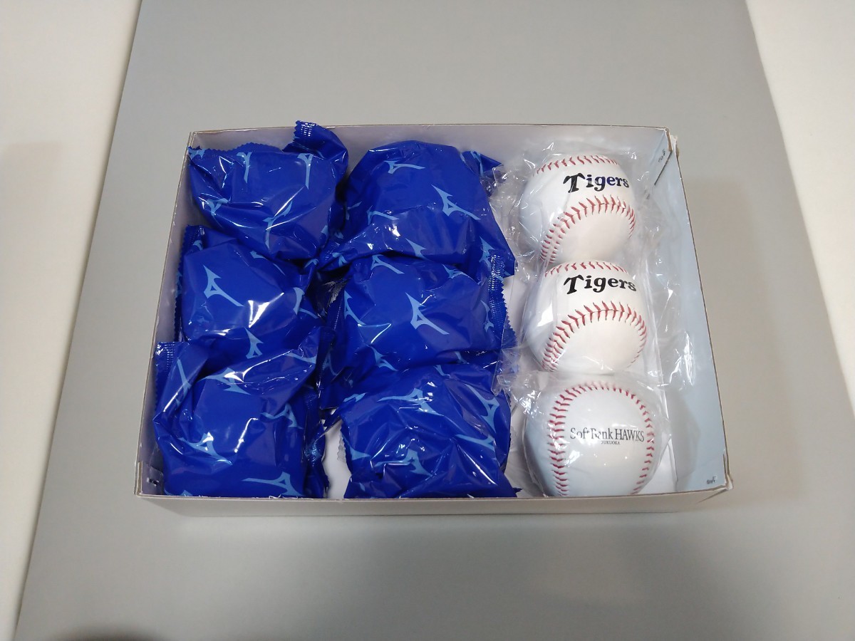 プロ野球NPB試合球6球、阪神タイガースロゴ入り非売品ボール2球 