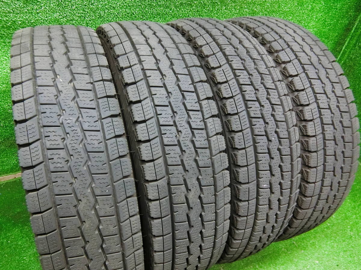 【送料無料】★ 2022年製 ★ 145/80R12　80/78N LT ★DUNLOP WINTERMAXX SV01★軽トラ・バン★個人宅配達不可 営業所止可★4本set■N350
