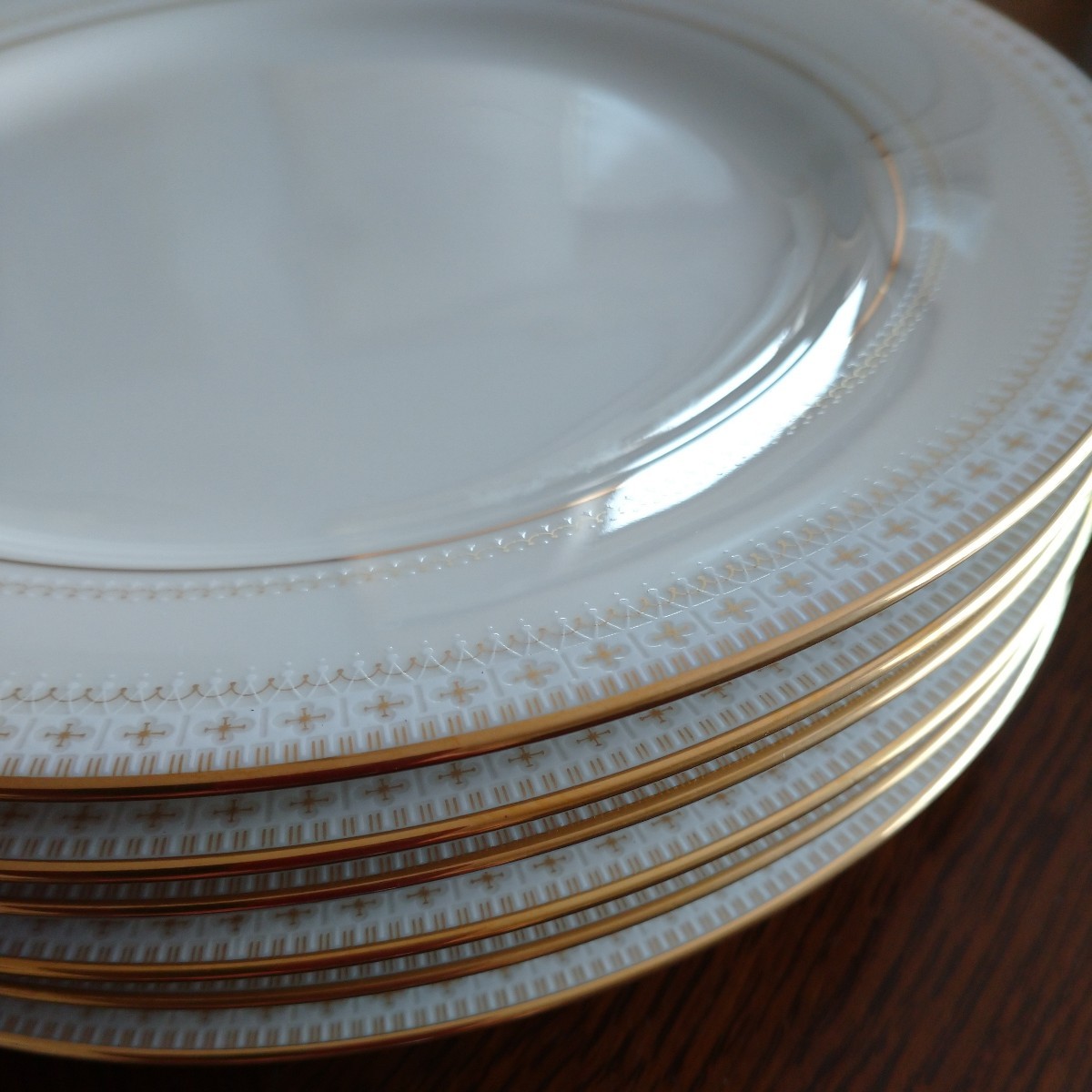  ノリタケ アイボリーチャイナ Ivory China 23cmプレート ６枚セット 金彩 ディナープレート 洋食器(ノリタケ)｜売買されたオークション情報、yahooの商品情報をアーカイブ公開 - オークファン ノリタケ