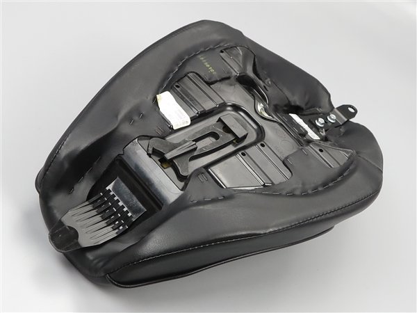 ハーレー スポーツスター 純正シート 美品 XL1200 883 カフェ ハーレー