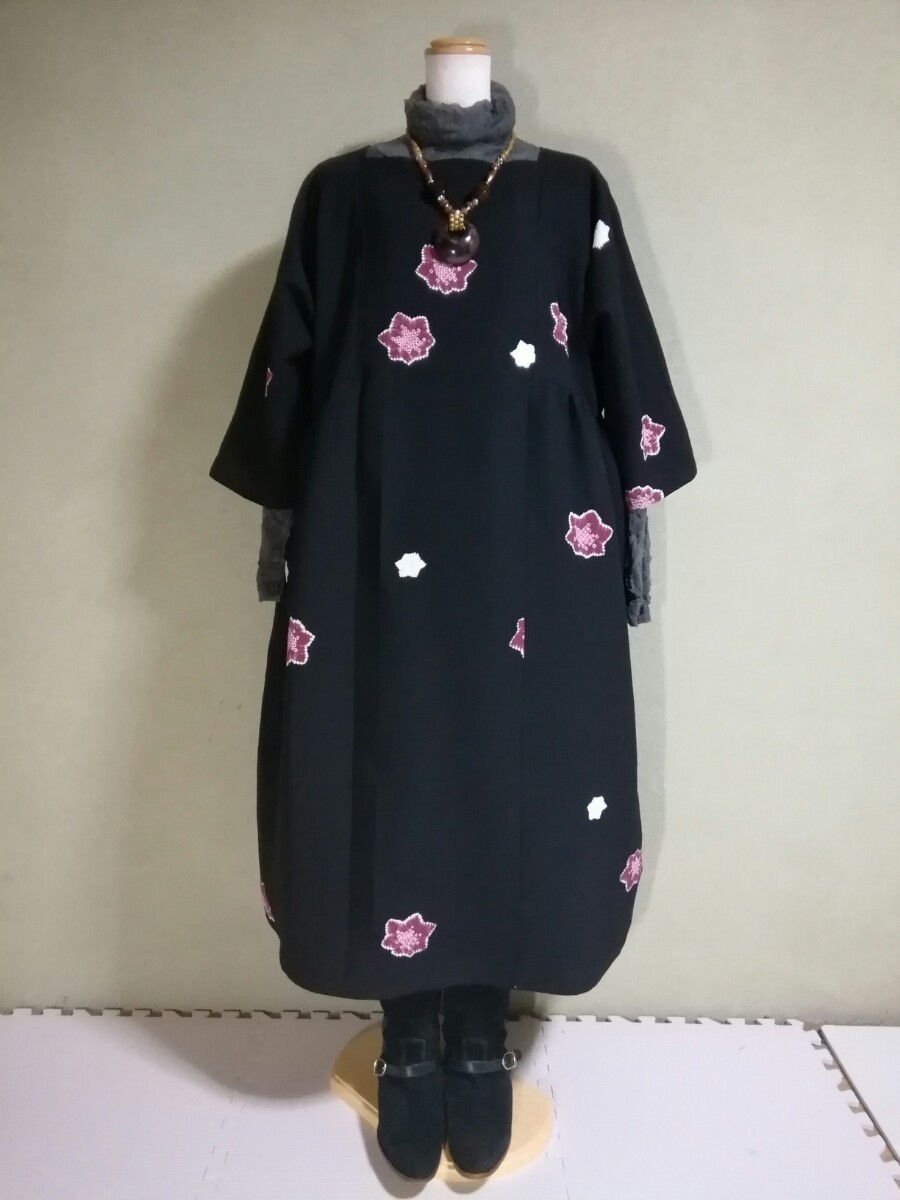 着物リメイク　ちりめんスクエアネックワンピース　/　ゆったりめ重ね着個性的古布ハンドメイド一点物