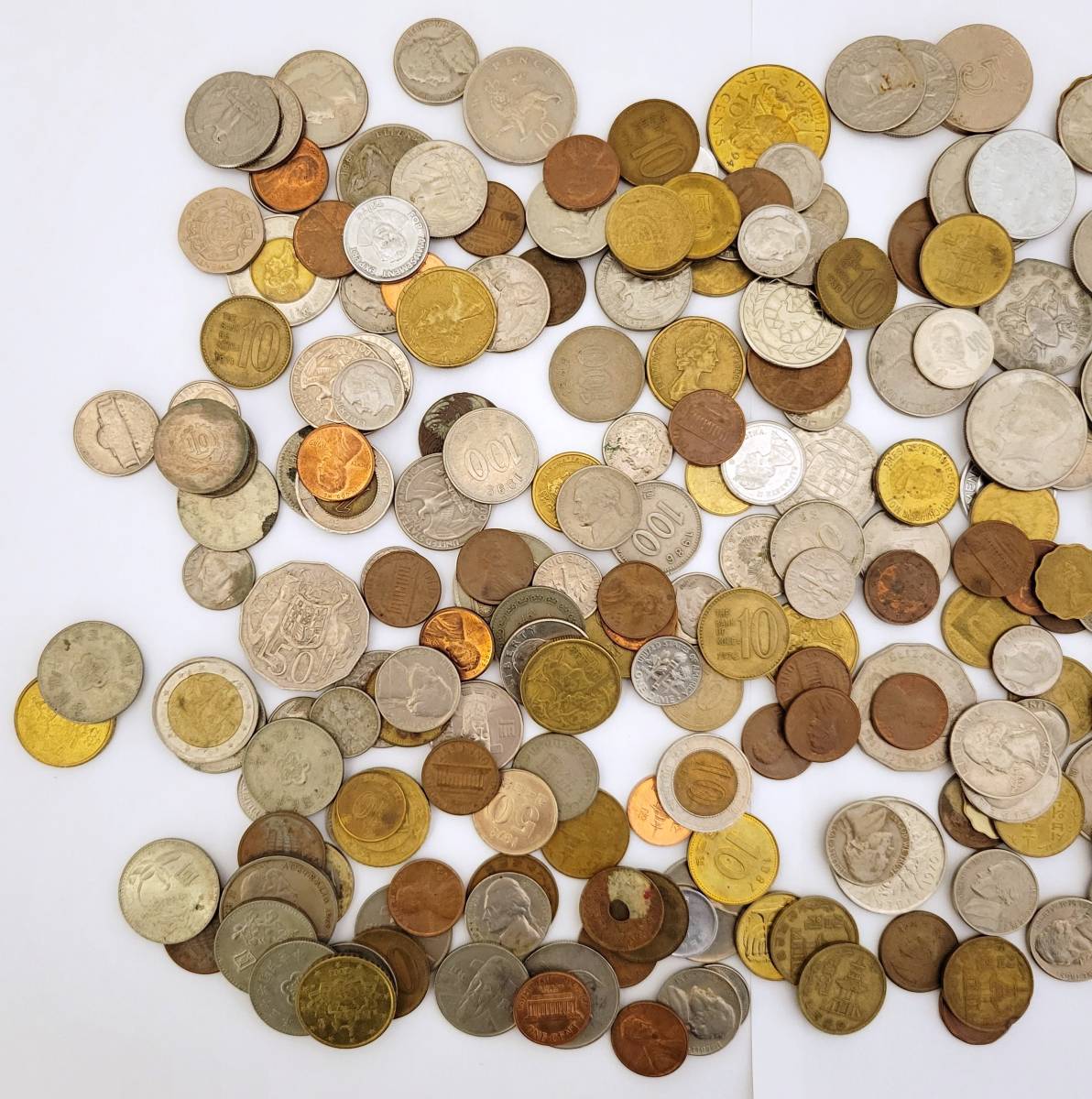 新品，2025 【外国銭】大量セット！ 外国 紙幣 コイン 小銭 1.3kg