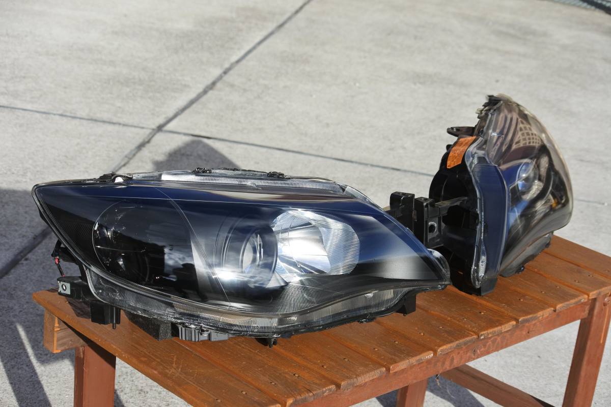 美品 スバル インプレッサ STI GRB HID インナー艶消しブラック＆艶有ブラック塗分けヘッドライト　限定品