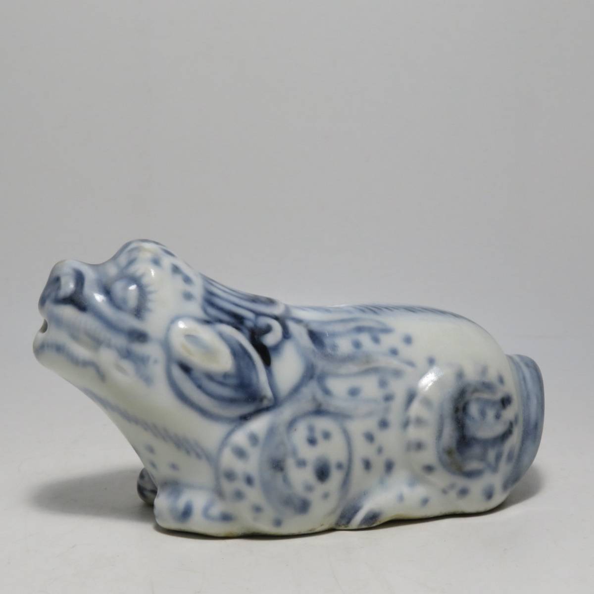 韓国美術 李朝 高麗 白磁染付獅子水滴 李王朝 (李朝)｜売買された