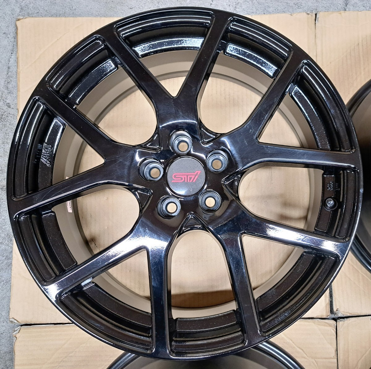 ほぼ新品】スバル XV STI 純正 オプション 18インチ ホイール 4本