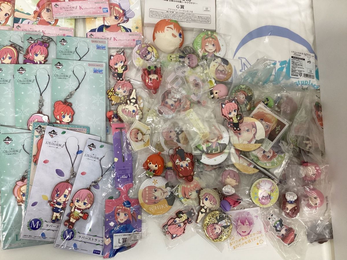 同梱不可/現状】 五等分の花嫁 グッズ まとめ売り 缶バッジ フィギュア