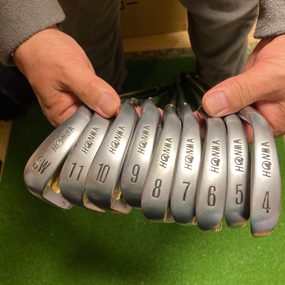 本間ゴルフ　レディース　NEW ＬB-280 24K 24金リング　4〜S 9本　SUPER LIGHT TITANIUM CARBON 4星　HONMA アイアンセット_4