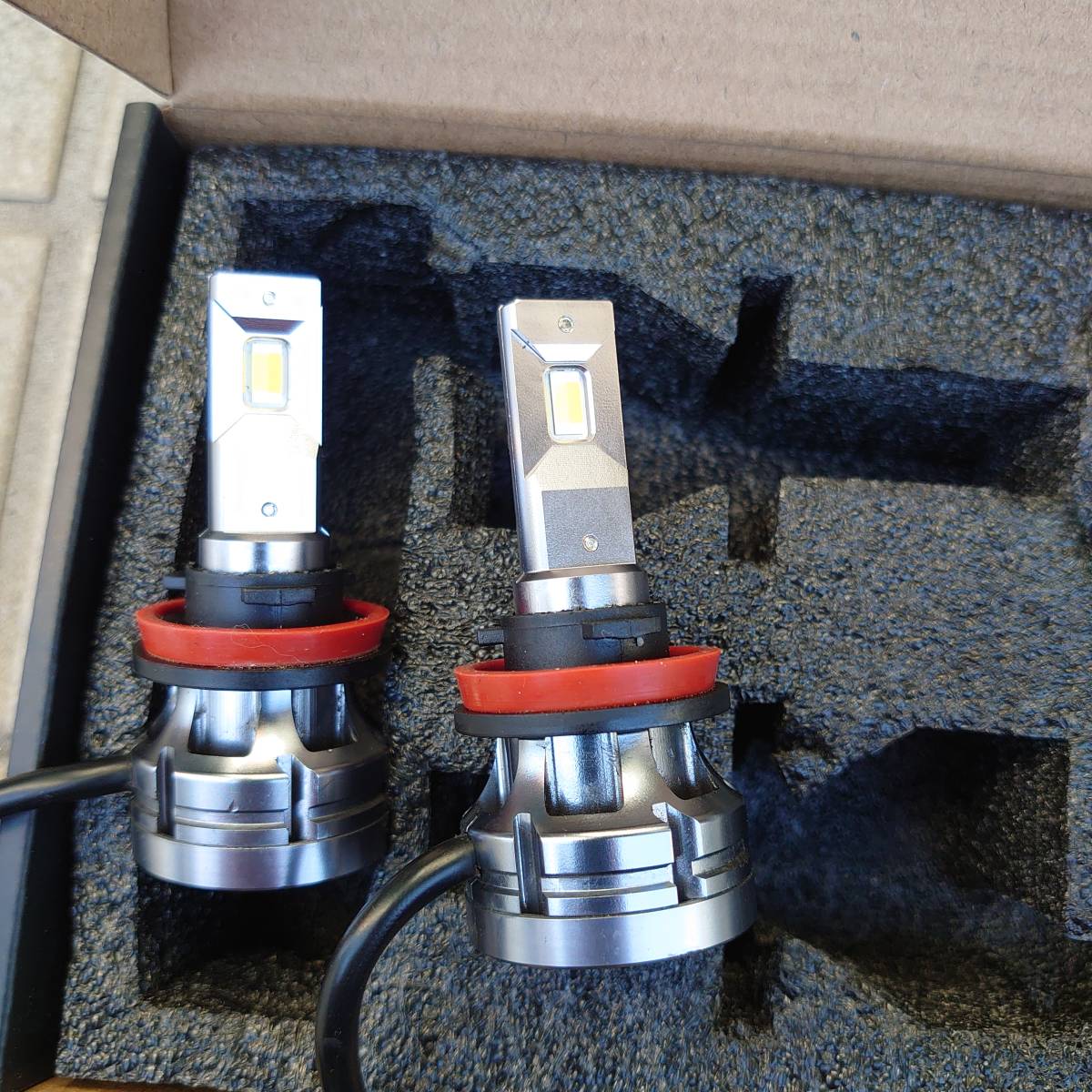 カラーチェンジバルブ　fcl.(エフシーエル) H8/9/11/16 LED フォグランプ バルブ ホワイト　イエロー アルファード　ヴェルファイア