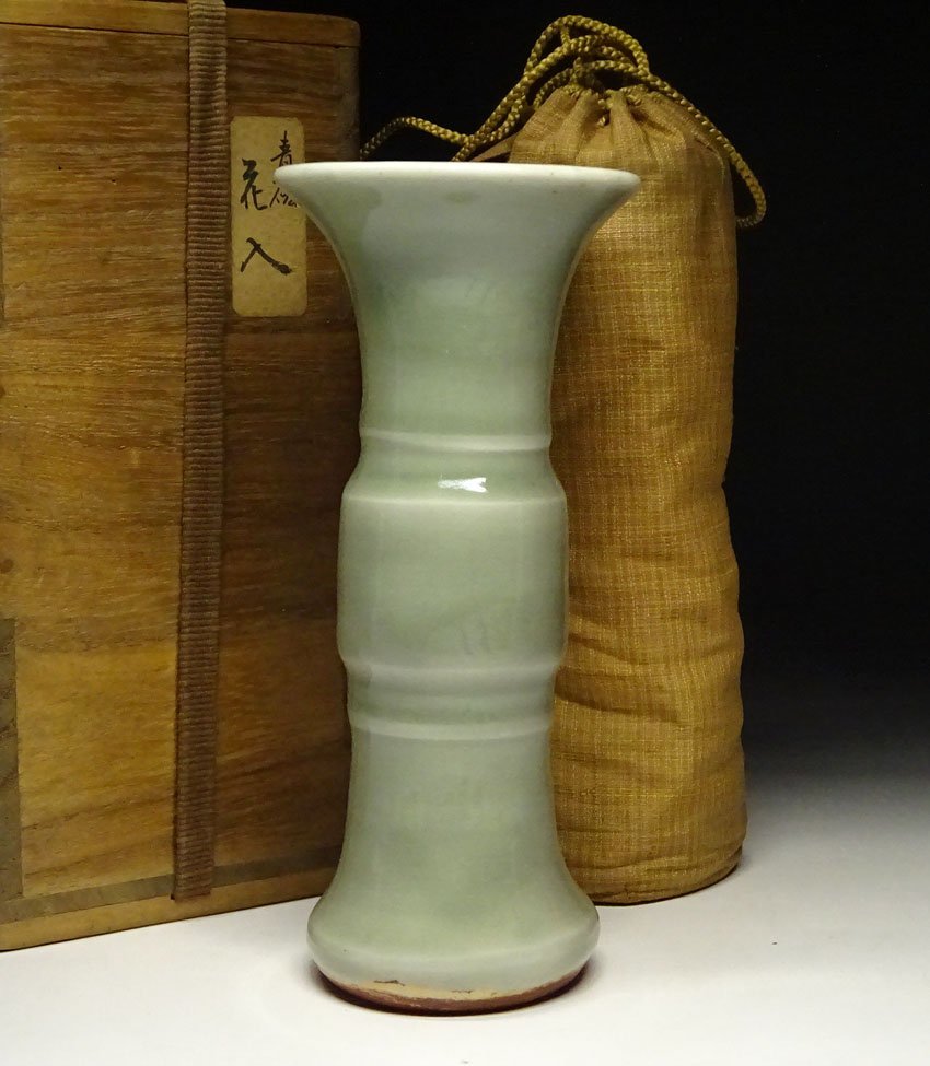緑屋f□ 中国古玩 龍泉窯 青磁 尊式 花瓶 仕覆 箱付 唐物 時代物 i9/12