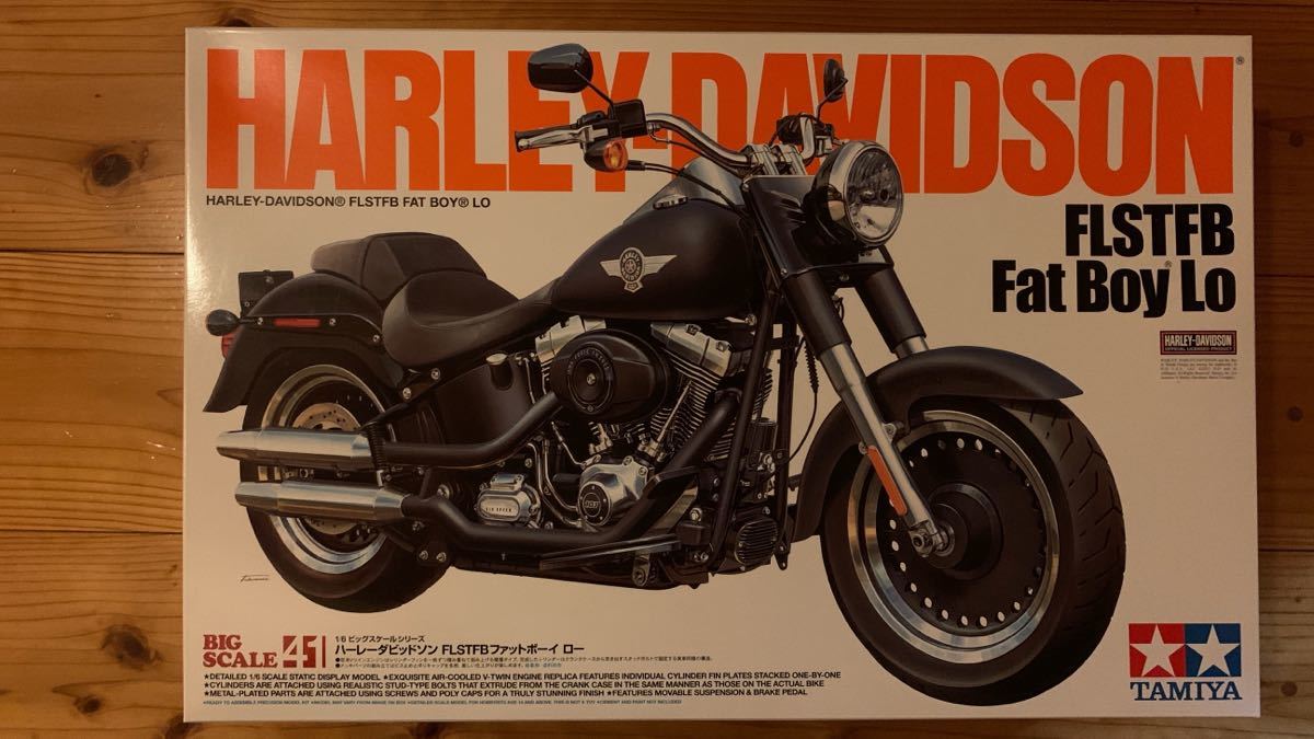タミヤ 1/6 オートバイシリーズ ハーレーダビッドソン FLSTFB