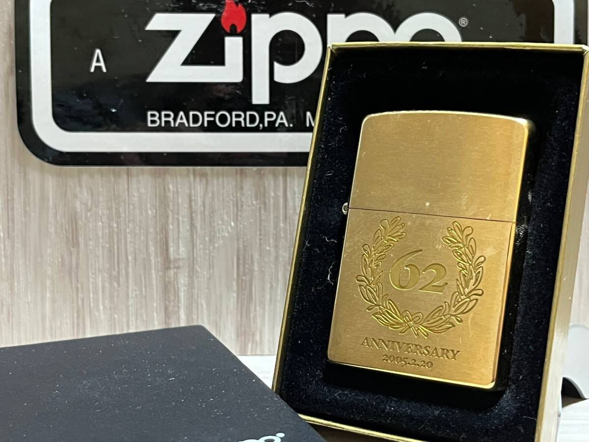 大量出品中!!【希少】レア 未使用 2004年製 Zippo 
