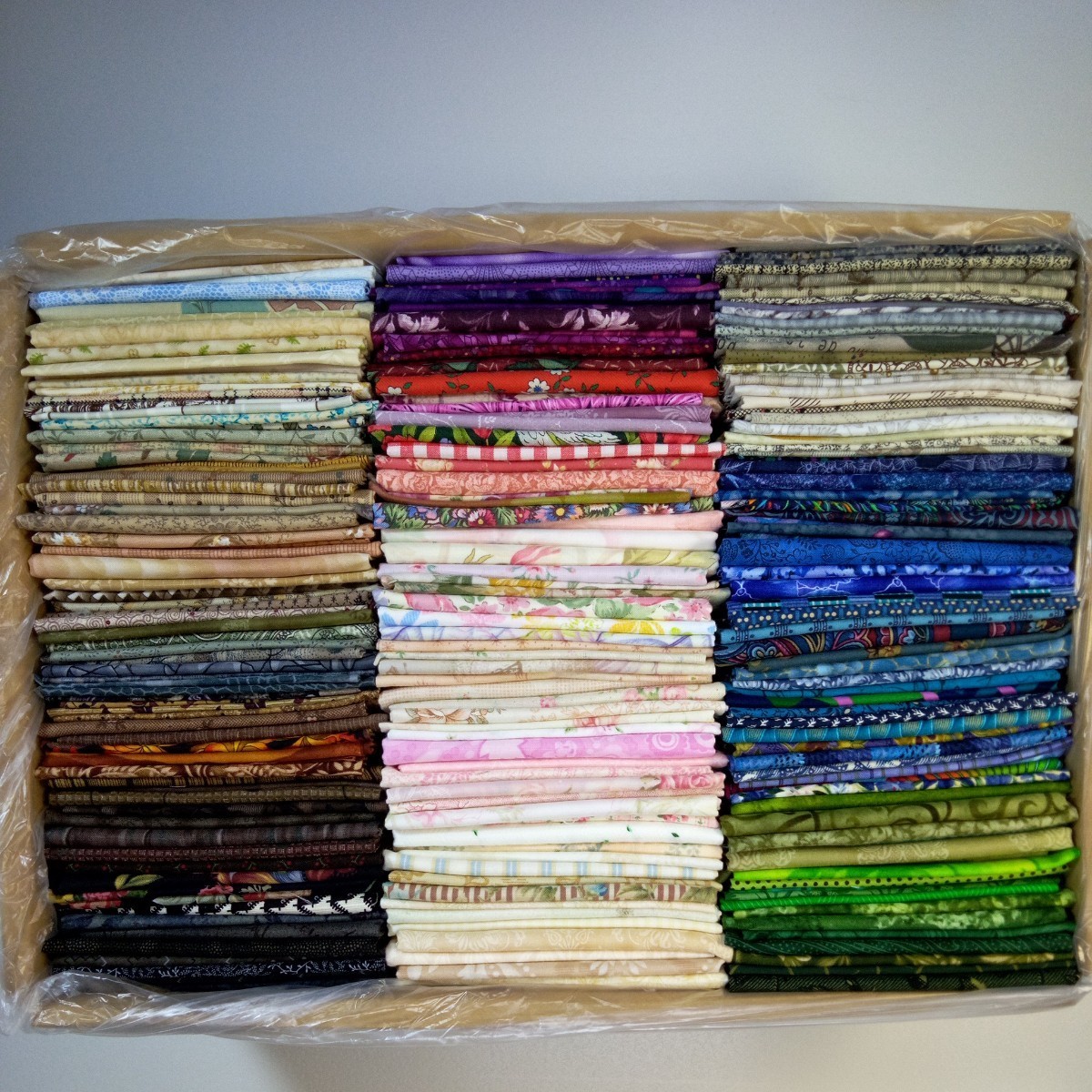 80サイズ　たっぷり224枚　カットクロス　4.2㎏　USAコットン　YUWA 　ルシアン　キルトゲイト　