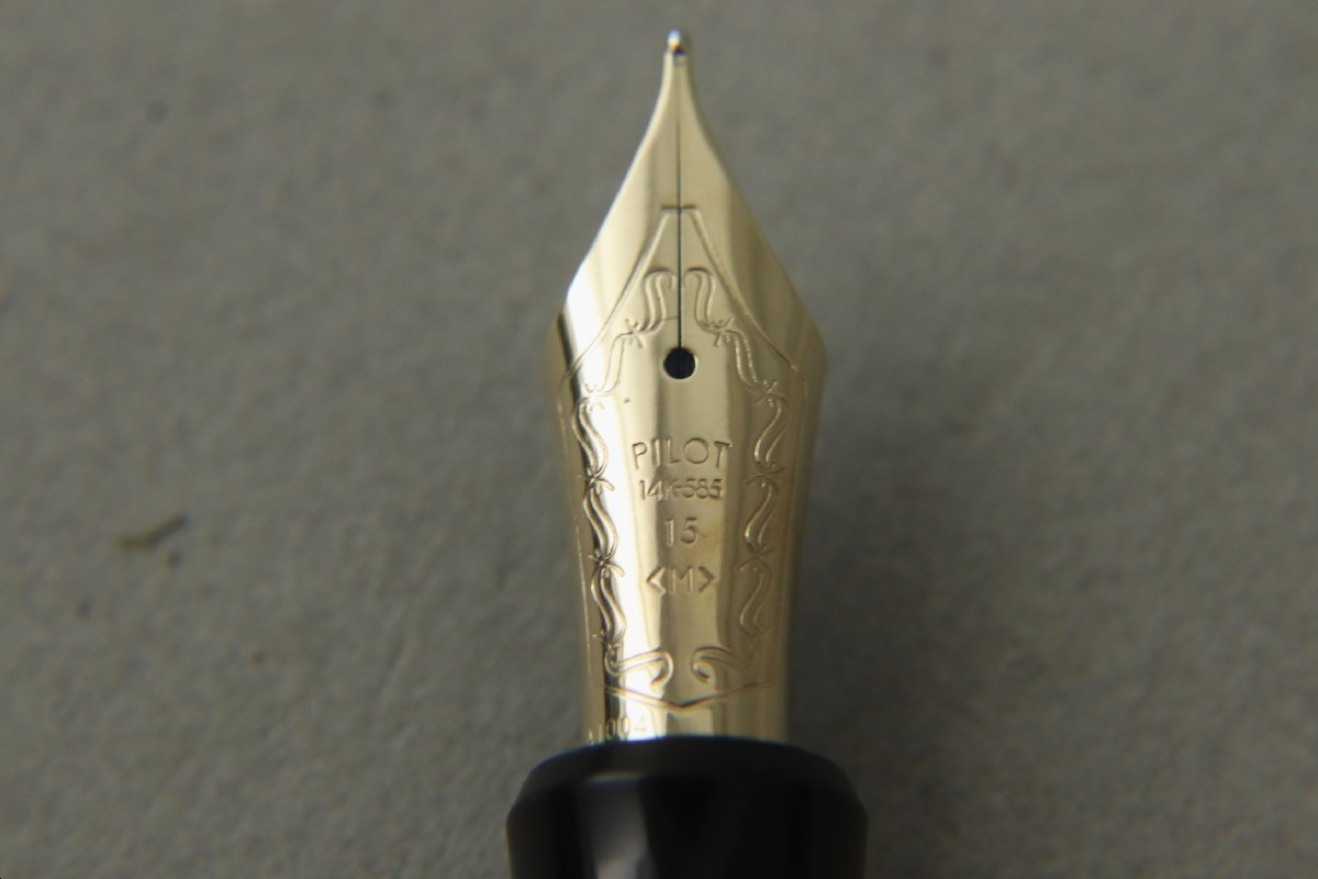 PILOT パイロット 万年筆 CUSTOM 743 カスタム ペン先 14K 585 15 M
