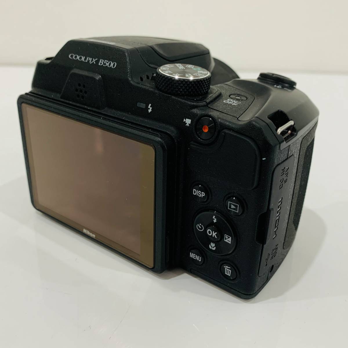 値下げ！Nikon ニコンCOOLPIX クールピクスB500 単三電池！