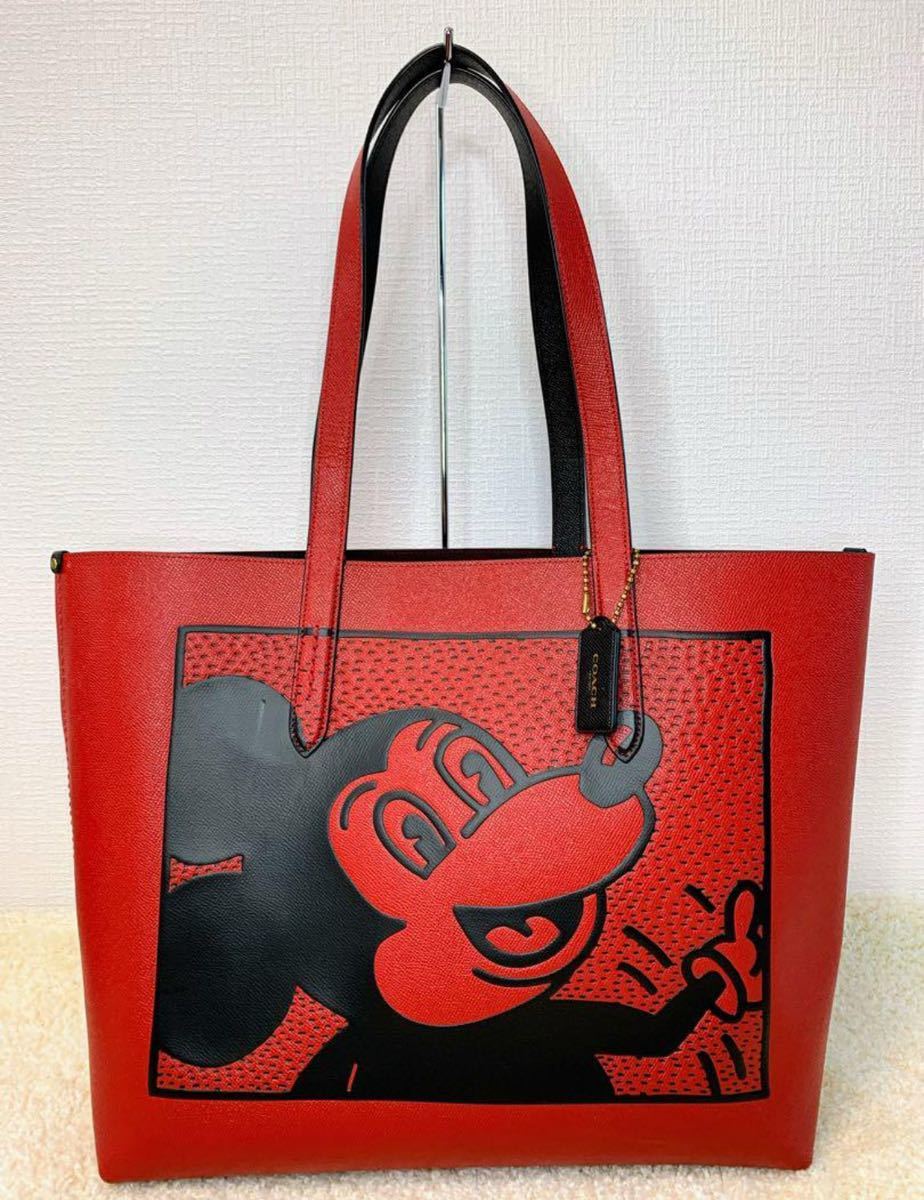 キースが描いたミッキーのコーチ新コレクションは、初買いに即決定！ | GQ