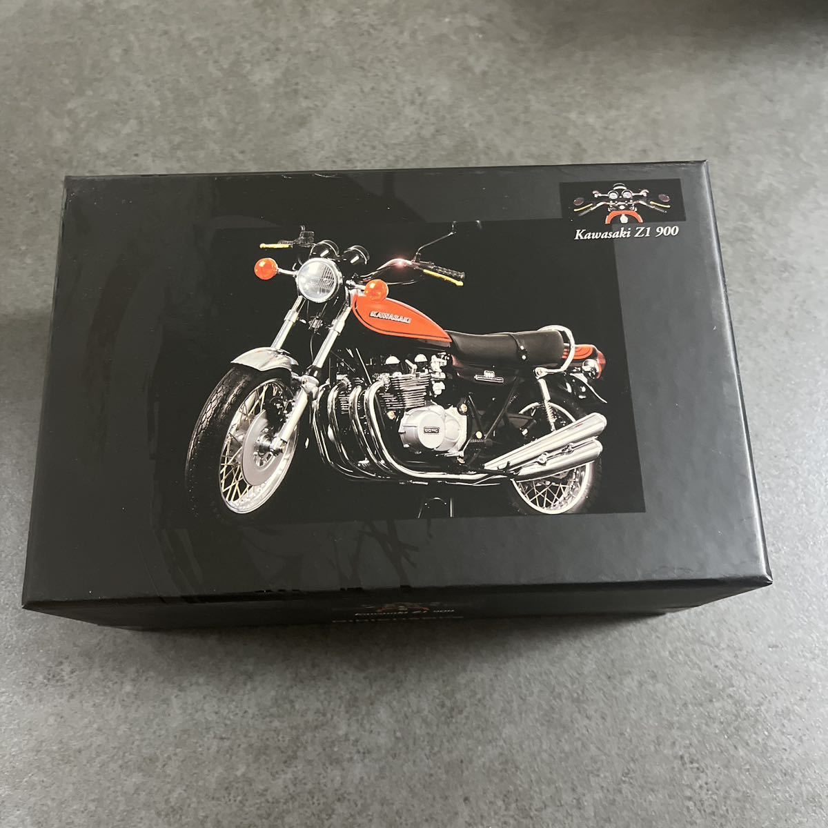 ミニチャンプス 1⁄6 カワサキ Z2 750 RS SUPER 4 1973 （ブラウン