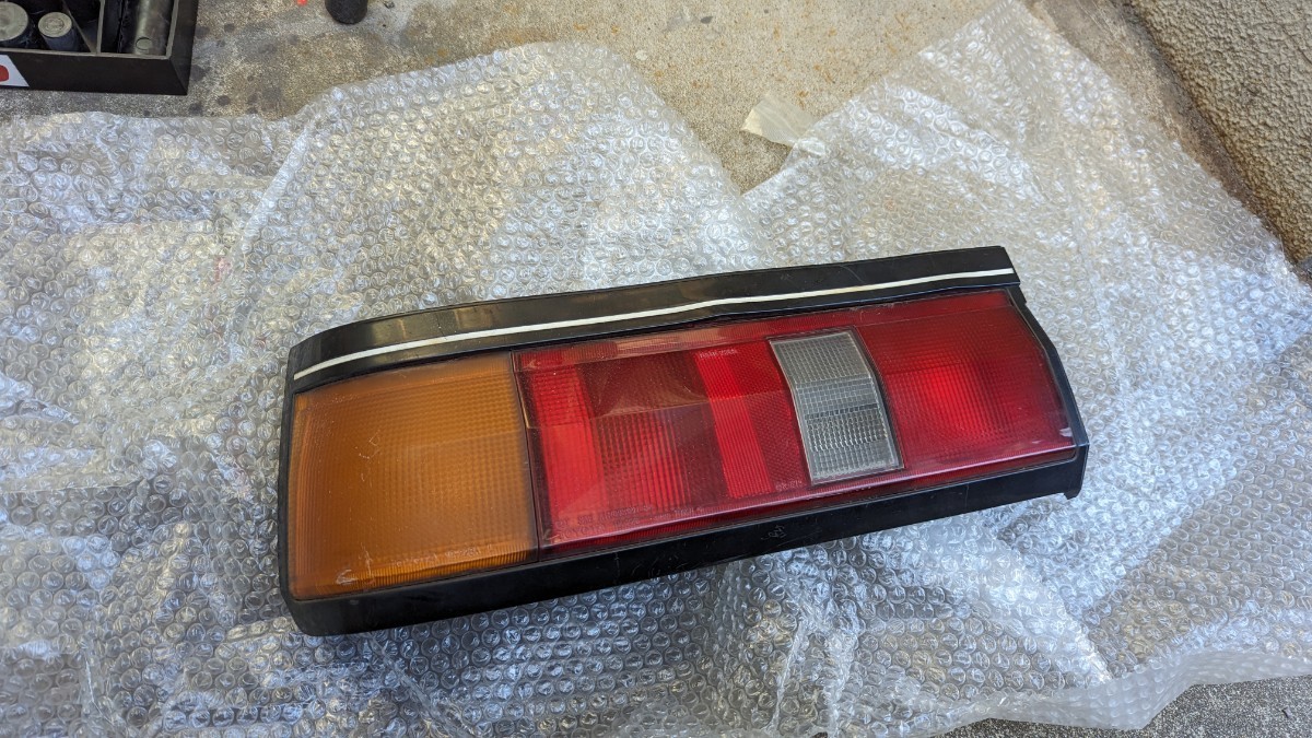 AE86 レビン 後期 テールランプ 左側 助手席側 トレノにも！ 中古 