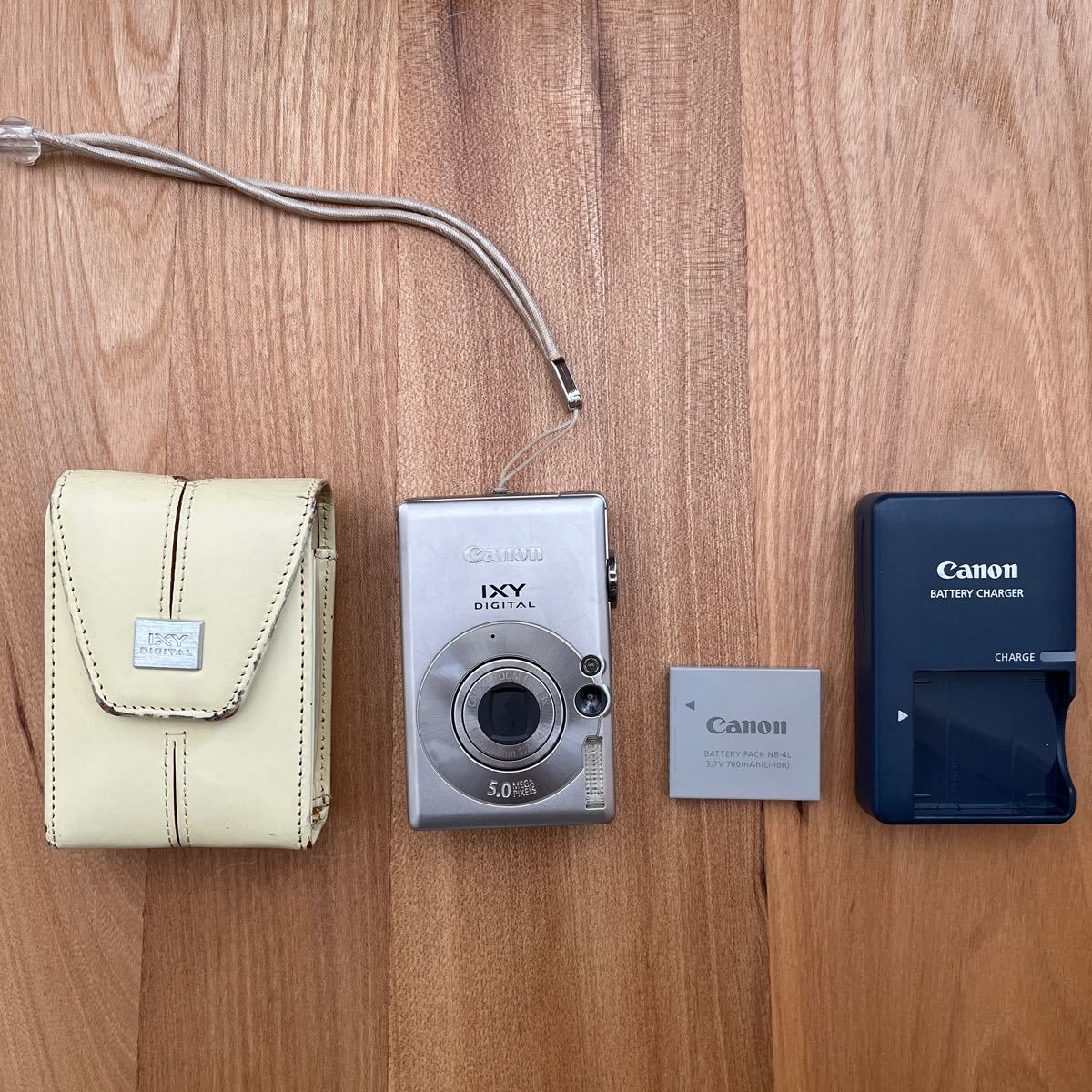 Canon IXY60 コンパクト　デジタルカメラ 中古