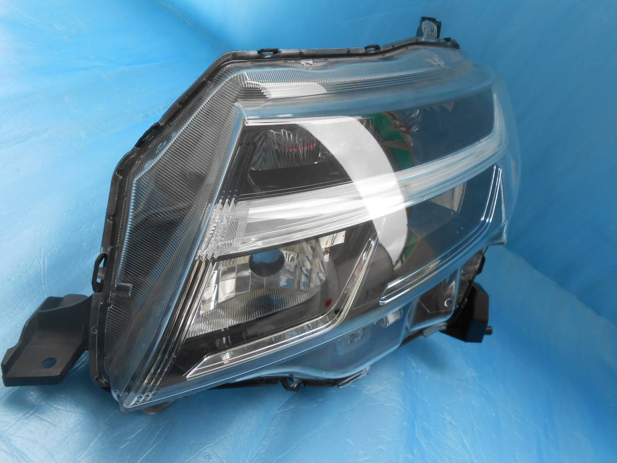 ☆トヨタ・タンク？・ルーミー？ 左ヘッドライト ・ユニット☆_9