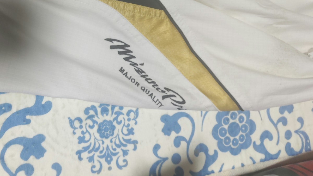 ミズノプロ　サイズXO七分丈パンツ白_2