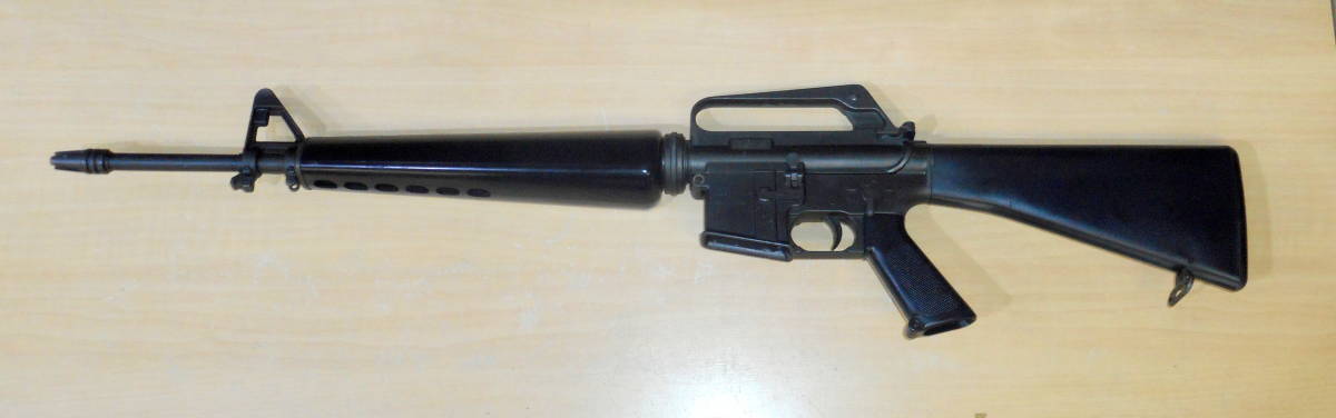 ジャンク品) MGC 金属製モデルガン[SMG] M16 アサルトライフル