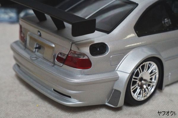 ミニチャンプス BMW M3 GTR STREET 2001 1/18 ミニカー 銀