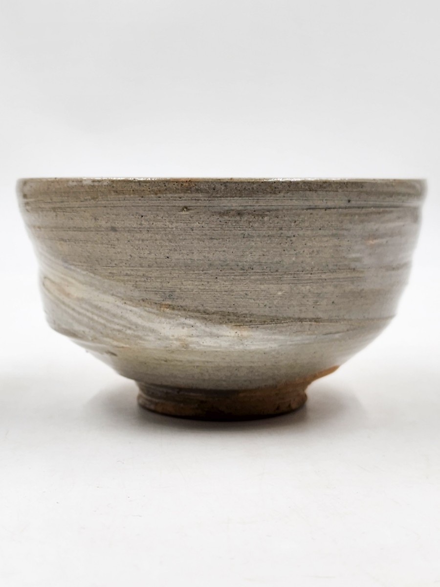 ＜茶道具＞ 出雲 【九代 長岡住右衛門(空味)】 『楽山焼 刷毛目 茶碗』 在印 桐共箱 真作保証 島根県 松江_5