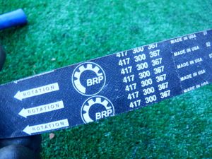 中古ベルト Ski doo 純正　417300367 Skandic Tundra LT ③　オイルタンク　 スキャンデ