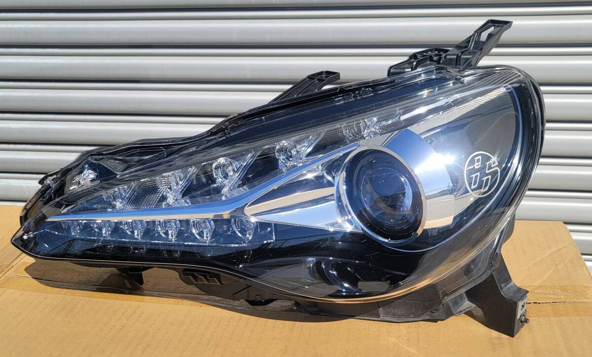 86 ハイパフォーマンス 純正 ヘッドライトASSY 左右セット 86