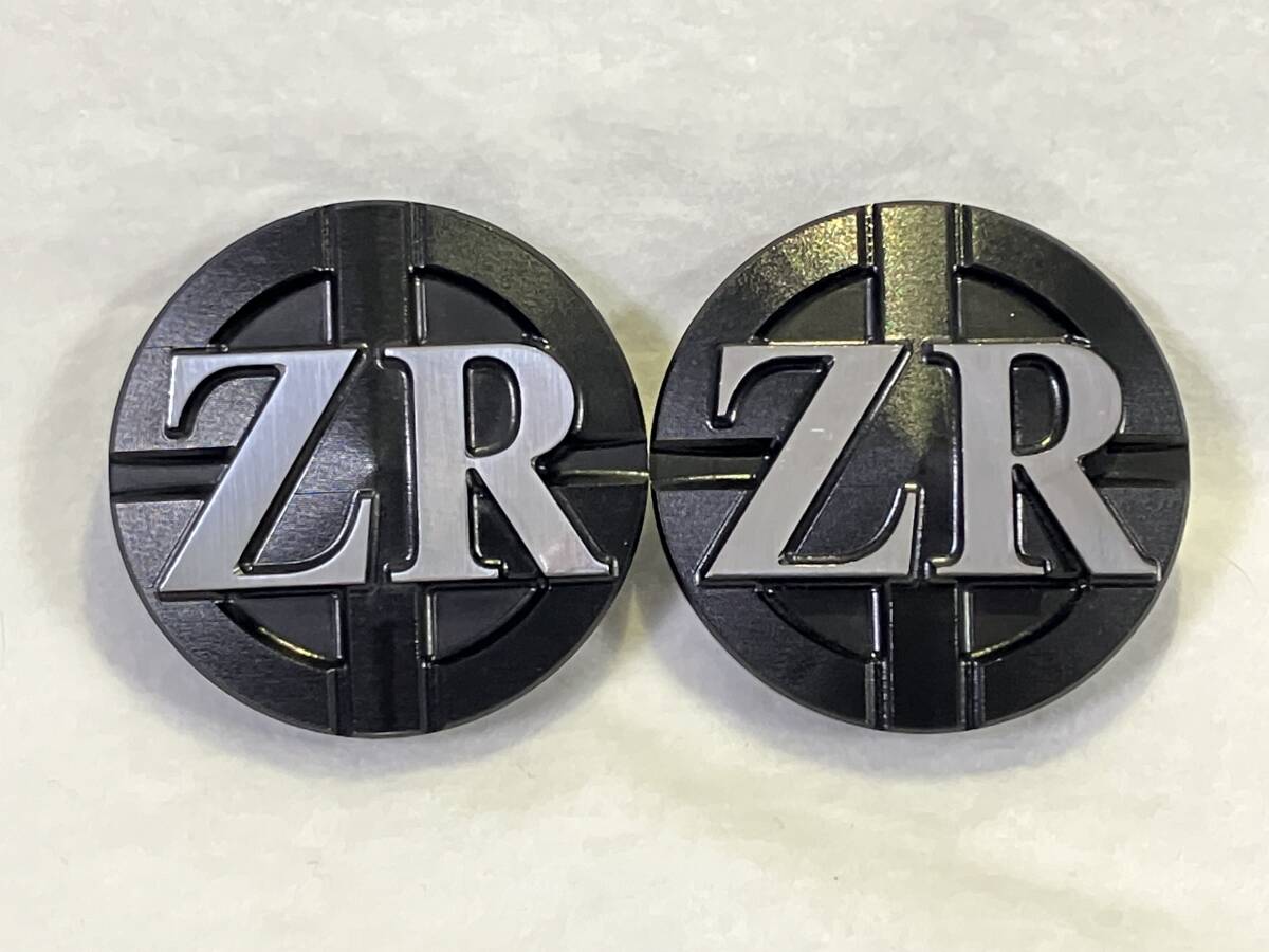 ゼファー400/xピボットプレート専用ホールプラグZRアルマイトブラック文字面研磨_2