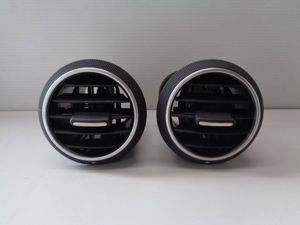 アウディ A3　エアコン吹き出し口 （2個）