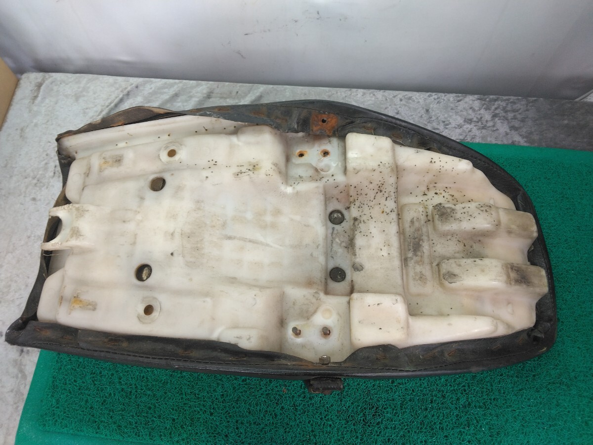 0468 RZ250 純正シート（検 RZ250 RZ350 RD250 RD350 RZ250R XJ550