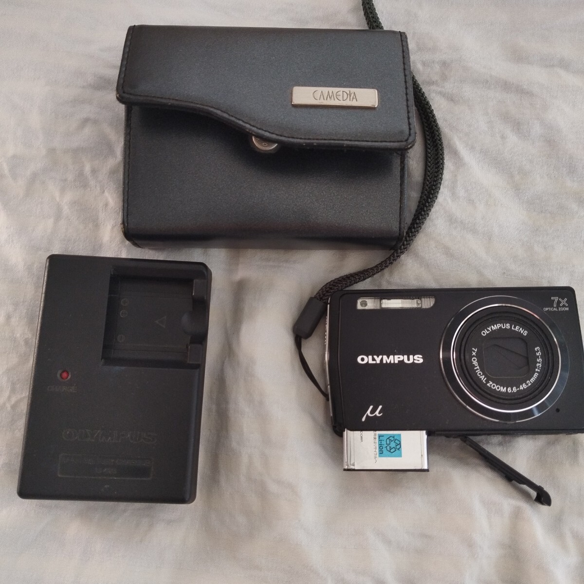 OLYMPUS バッテリー128MB付属革 ケース付き_2