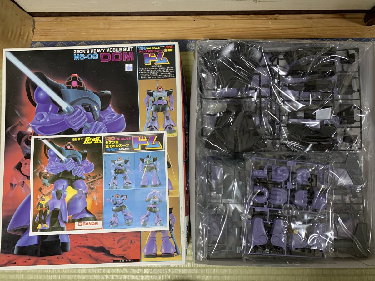 バンダイ製 旧キット 1/60 ドム・ジョニーライデン少佐専用ザクⅡ