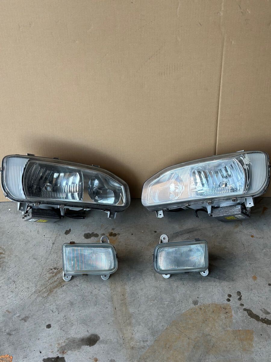 日産 UD クオン ヘッドライト HID ヘッドランプ 右 左 KOITO 100-25740