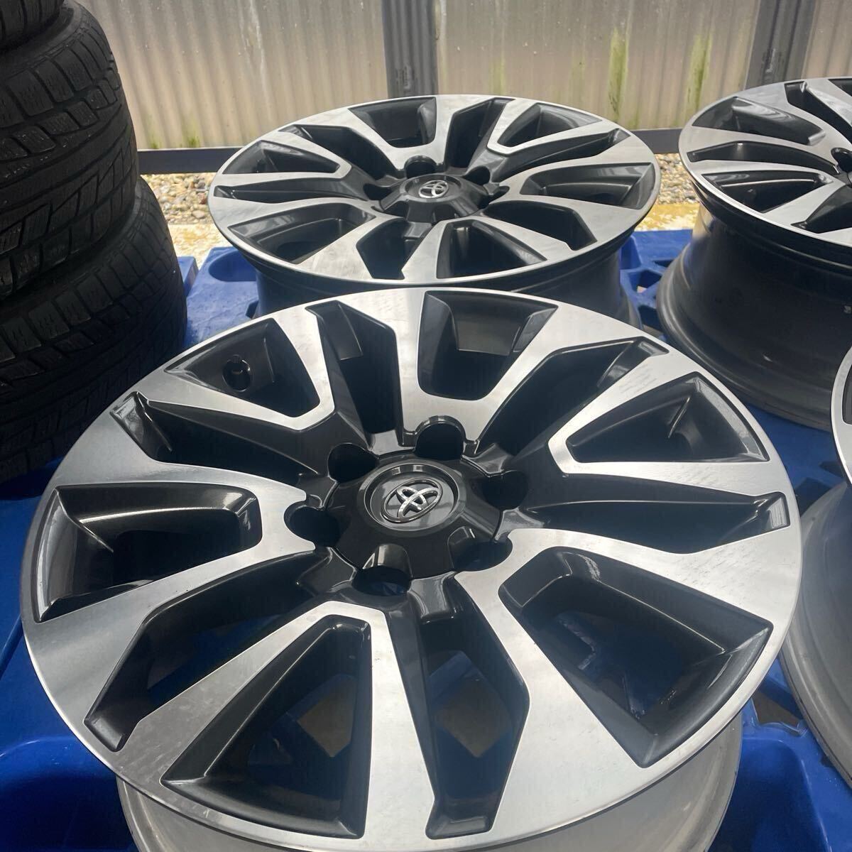 新車外し！トヨタ 150系後期 ランドクルーザープラド TZ-G 純正アルミホイール 19インチ×7.5 +25 6H 139.7 アルミホイールのみ 4本! プラド 150系 ランドクルーザー 150系後期ランドクルーザー 純正ハンドル プラドの価格・新型情報・グレード諸元