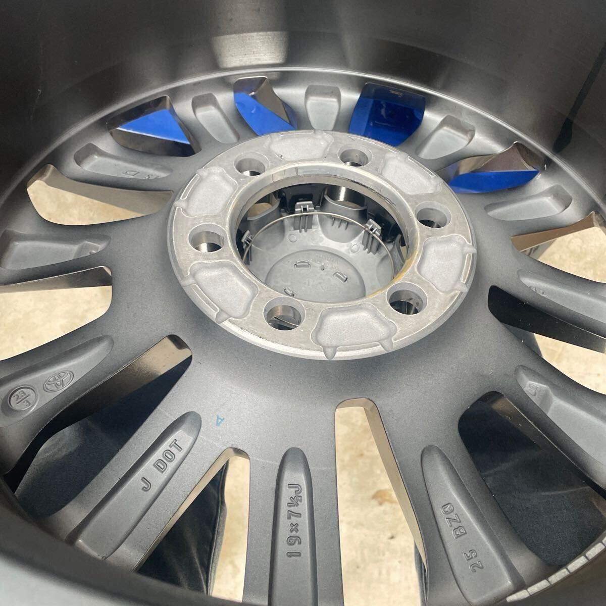 新車外し！トヨタ 150系後期 ランドクルーザープラド TZ-G 純正アルミホイール 19インチ×7.5 +25 6H 139.7 アルミホイールのみ 4本! プラド 150系 ランドクルーザー 150系後期ランドクルーザー 純正ハンドル プラドの価格・新型情報・グレード諸元