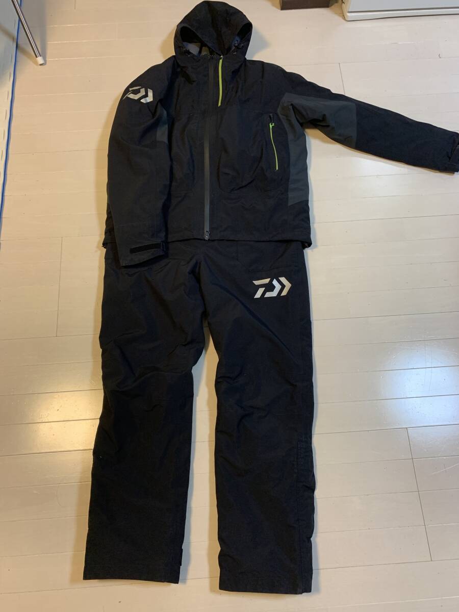 ダイワDW-1204 ゴアテックス プロダクト ウィンタースーツ ブラック　XL ダイワ ゴアテックス プロダクト ウィンタースーツ DW-1204 サイズ XL