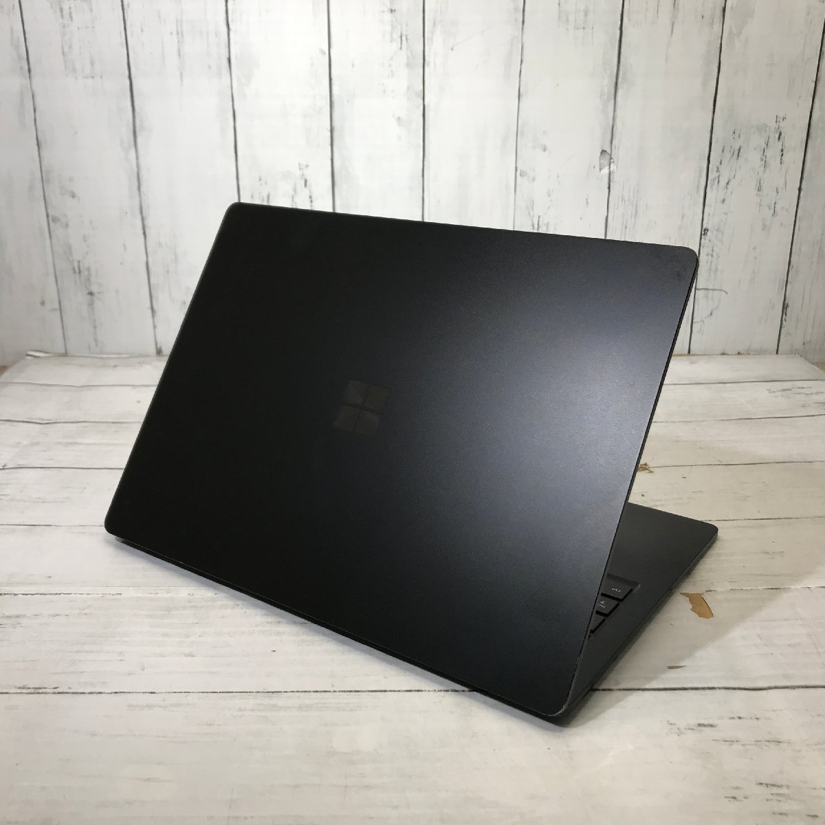 Microsoft Surface Laptop Studio Core i5⁄16GB⁄256GB⁄Intel Iris Xe