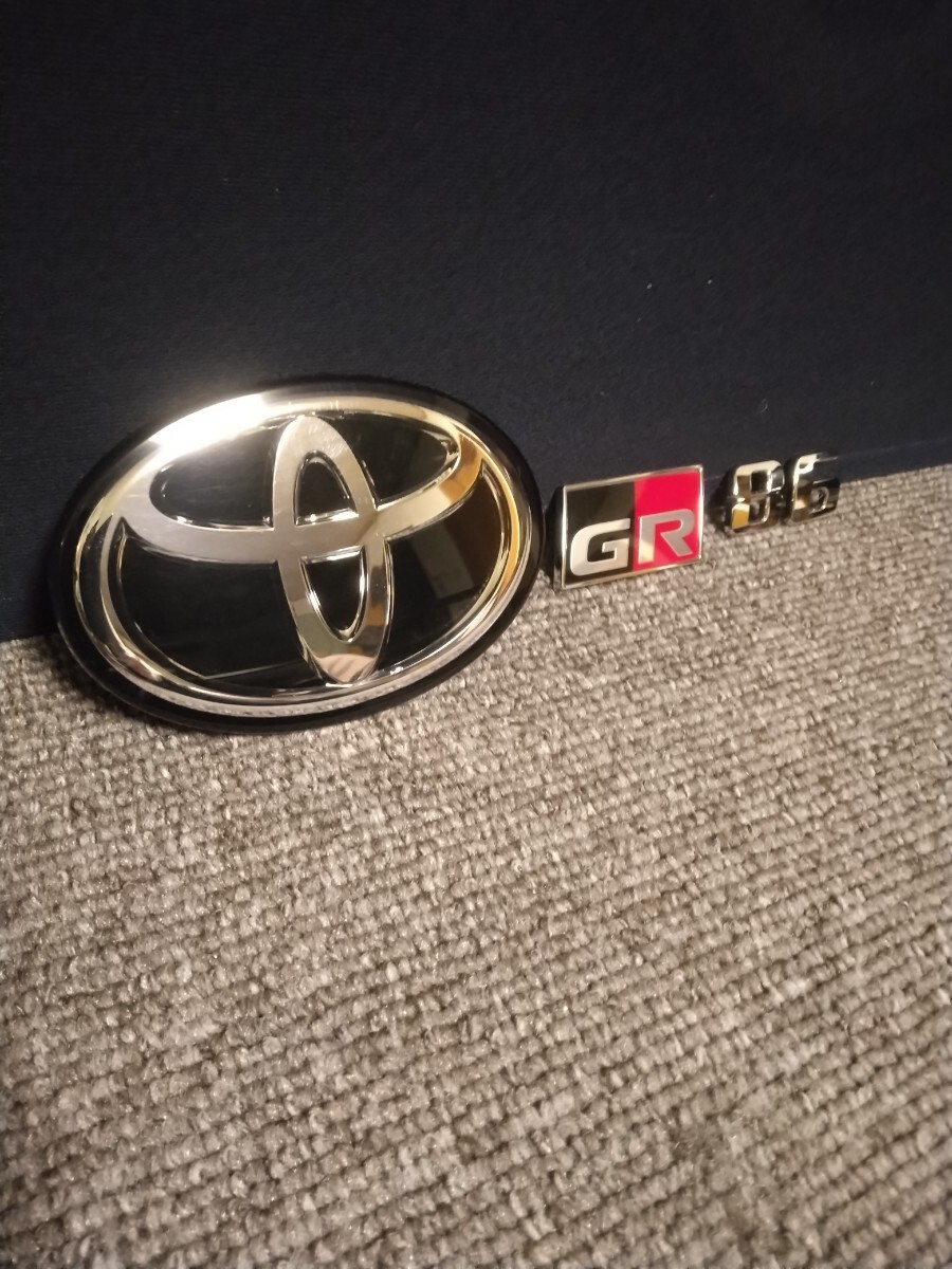 【人気セール，お得】 トヨタ GR86 ハチロク エンブレムセット(トヨタ)｜売買されたオークション情報、yahooの商品情報をアーカイブ公開 - オークファン トヨタ