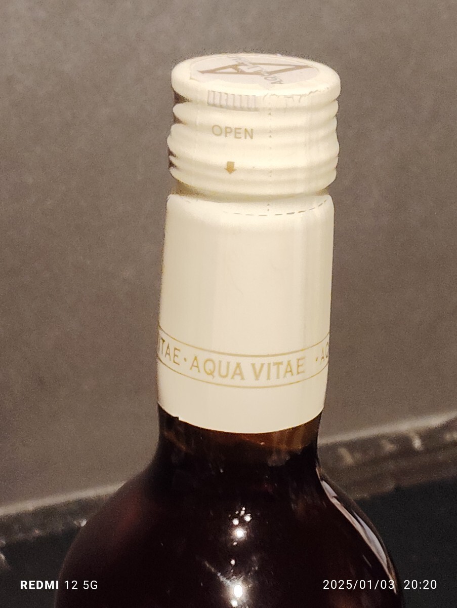 サントリーアクアヴィーテ 樽ポリフェノール200mg 500ml 40％ 未開栓