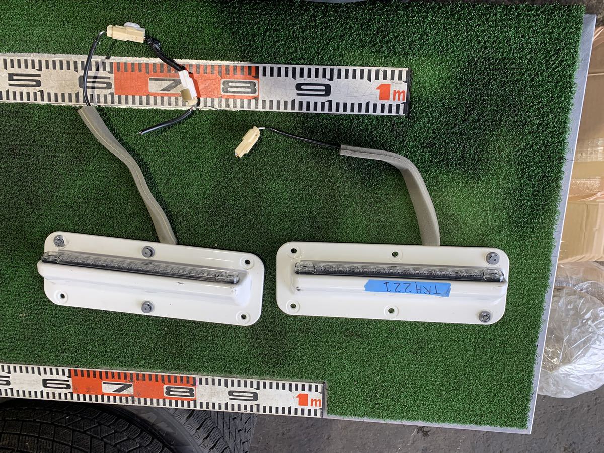 ハイエース TRH221 TRH226 救急車 バックドア リアゲート LED 200系 