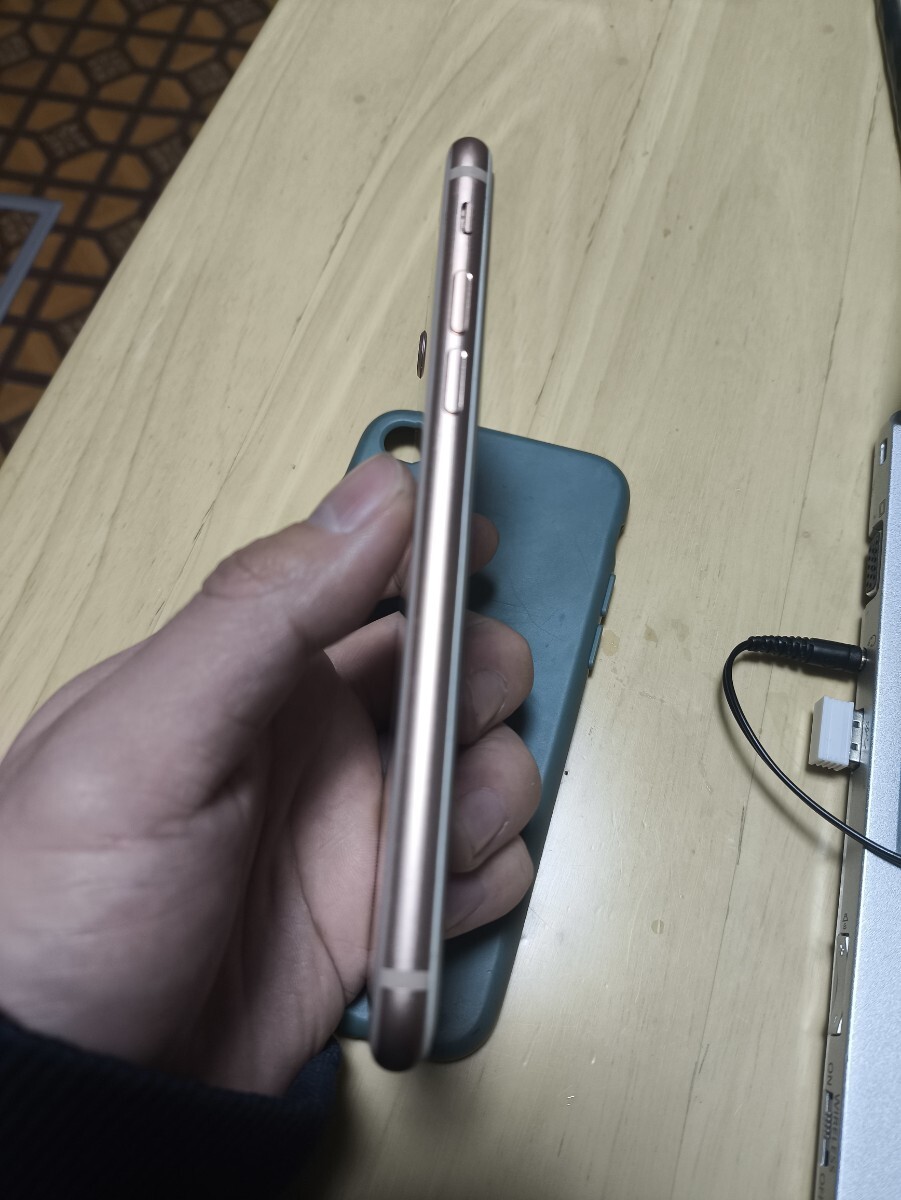iPhone8 SIMフリー 初期化済み 64gb 美品 正規品，豊富な 【公式通販】