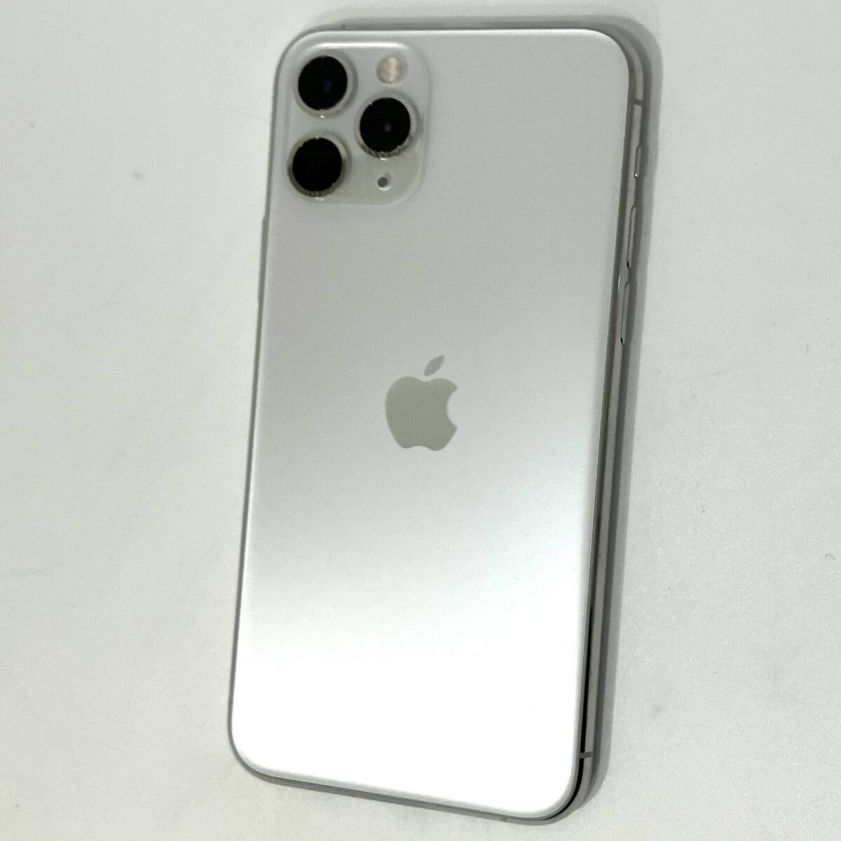 中古/ジャンク】SIMフリー iPhone 11 Pro 256GB シルバー MWC82J/A 